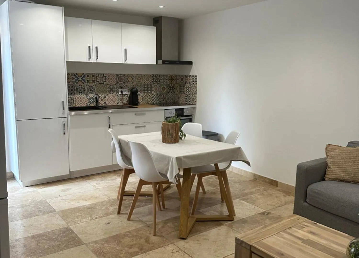 Апартаменты Appartement Proche De La Mer Фрежюс